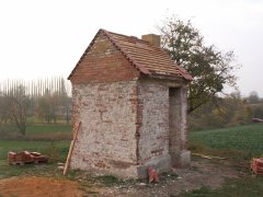 pohled zezadu zleva