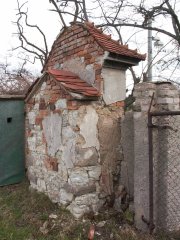pohled zezadu zleva
