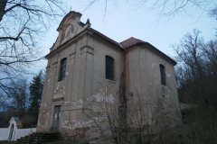pohled zepředu zprava
