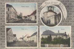dobová pohlednice vsi s kostelem a zvonicí