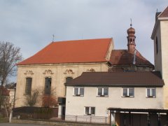 pohled zprava
