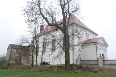 pohled zepředu zleva