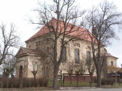pohled zepředu zprava