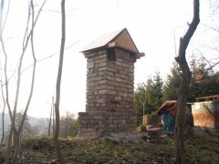 pohled zezadu zprava