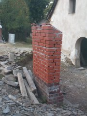 pohled zezadu zleva
