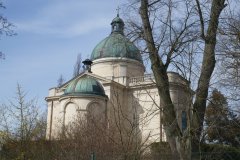 pohled zezadu zleva