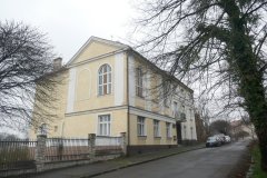 pohled zepředu zleva