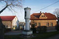 pohled zezadu zleva