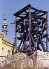 zvonice po požáru