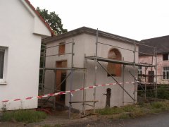 stavba nové kaple - pohled zepředu zprava