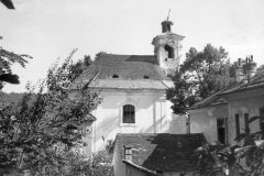 kostel poškozený válkou