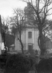 kostel po opravě válečných škod