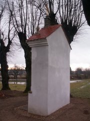 pohled zezadu zprava