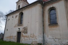 pohled na přední část zprava