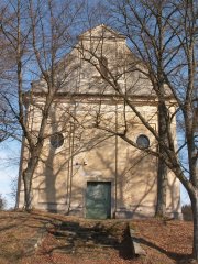 průčelí kostela