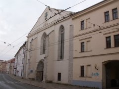 pohled zepředu zprava