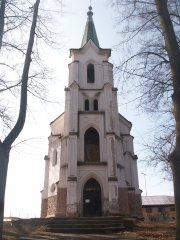 průčelí kaple