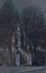 starší foto kaple se schodištěm