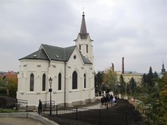 pohled zezadu zleva