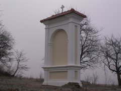 pohled zezadu zleva