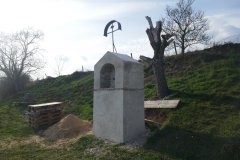 pohled zepředu zprava