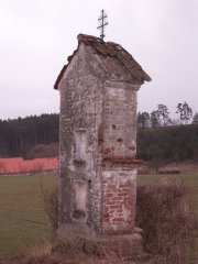 pohled zezadu zleva