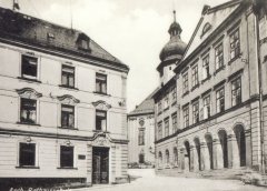 pohled ke kostelu