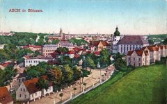 dobová pohlednice města s kostelem