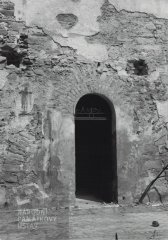 vchod do kostela