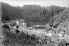 bourání starého Bítova (kostel v pozadí)