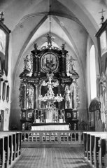 historické foto interiéru kostela - hlavní oltář