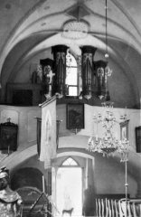 historické foto interiéru původního kostela
