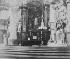 historické foto interiéru kostela