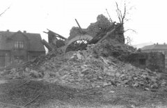 zbytek kostela před úplnou demolicí