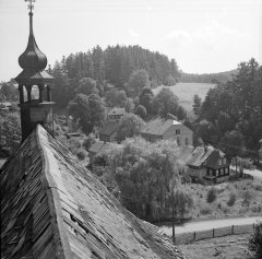 historické foto kostela - hřeben střechy
