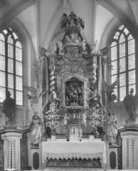 historické foto interiéru kostela