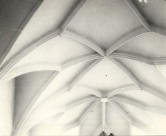 historické foto interiéru kostela - klenba