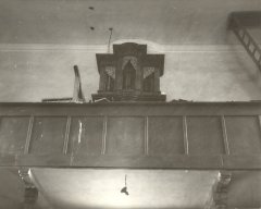 historické foto interiéru kostela - kruchta