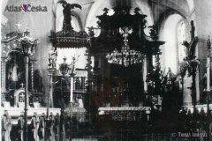 historické foto interiéru kostela