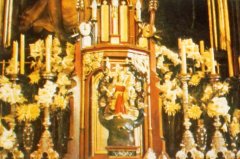 soška Panny Marie z kostela, dnes na oltáři kostela sv. Tomáše v Horním Nýrsku