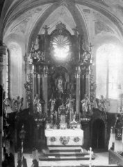historické foto interiéru kostela - hlavní oltář