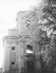 trosky kostela