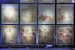 fresky sejmuté ze stěny kostela, nyní v expozici zámku Valeč
