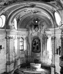 historické foto interiéru kostela - zadní část