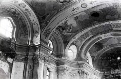 historické foto interiéru kostela