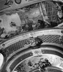historické foto interiéru kostela - výmalba klenby