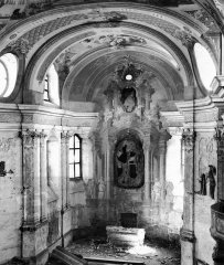 historické foto interiéru kostela - zadní část