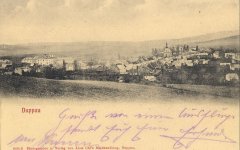 dobová pohlednice města s kostelem