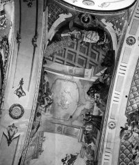 historické foto interiéru kostela - výmalba klenby