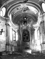 historické foto interiéru kostela - zadní část